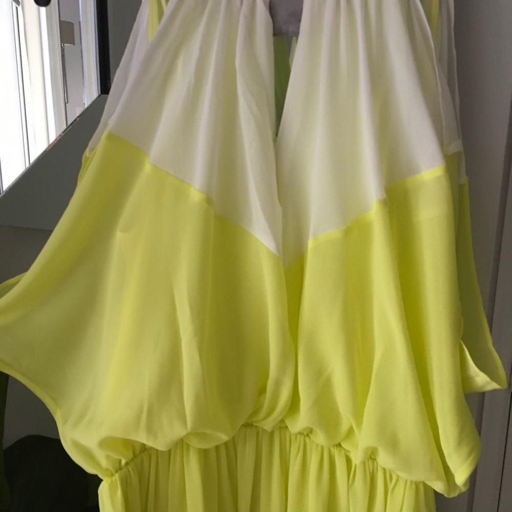 💛VINCE CAMUTO DRESS💛 - Picture 2 of 6